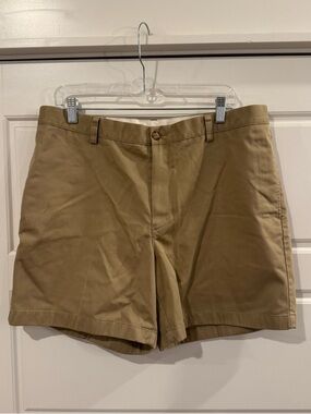 L.L.Bean Men's Classic Fit Chino Shorts Size 36
